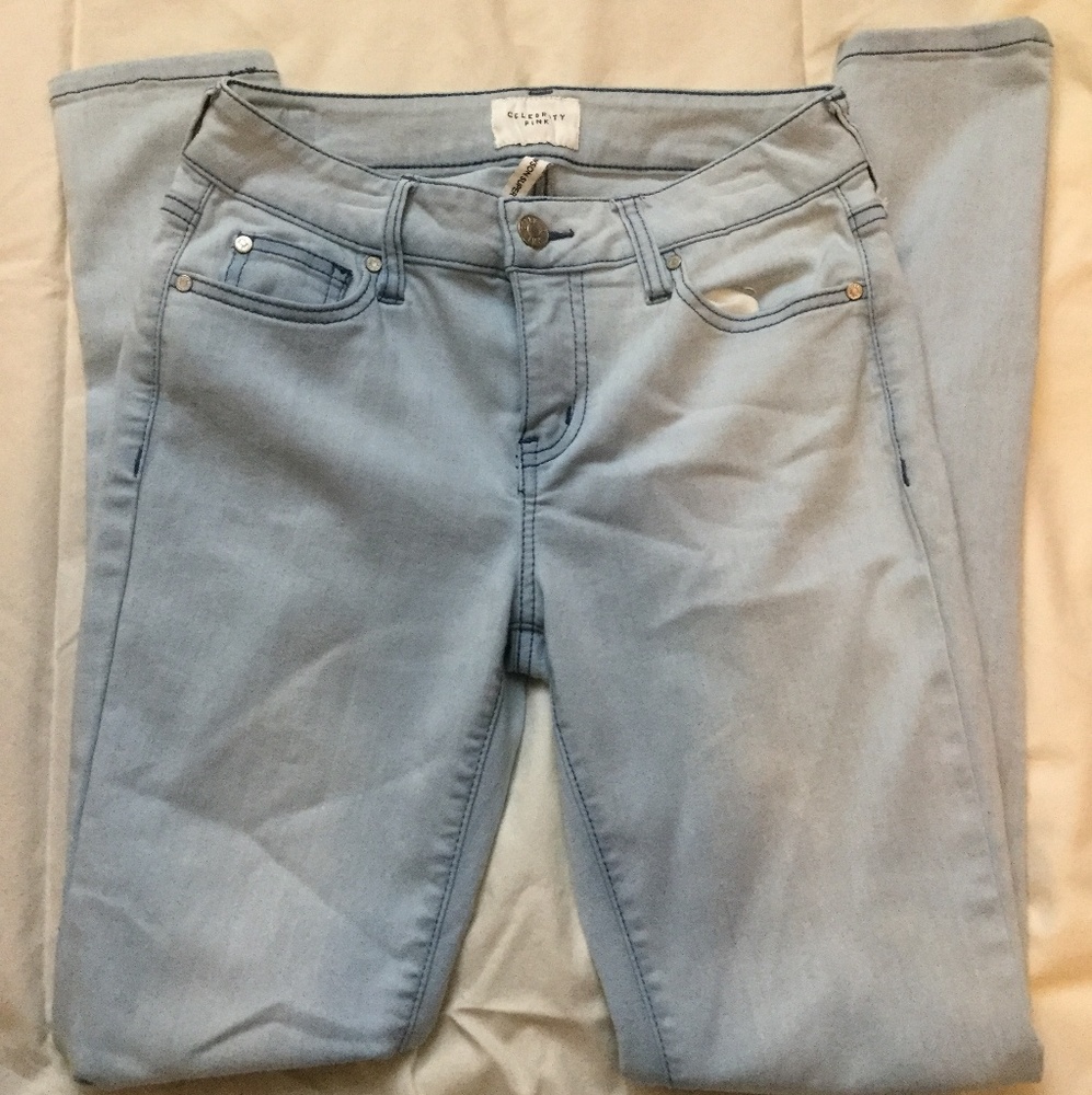 Celebrity Pink lightwash jeans